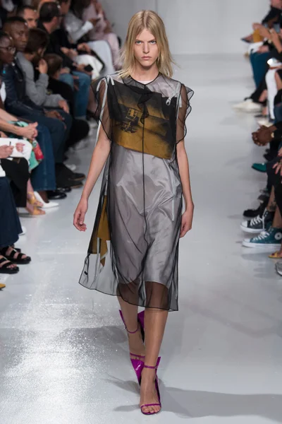 Look 63